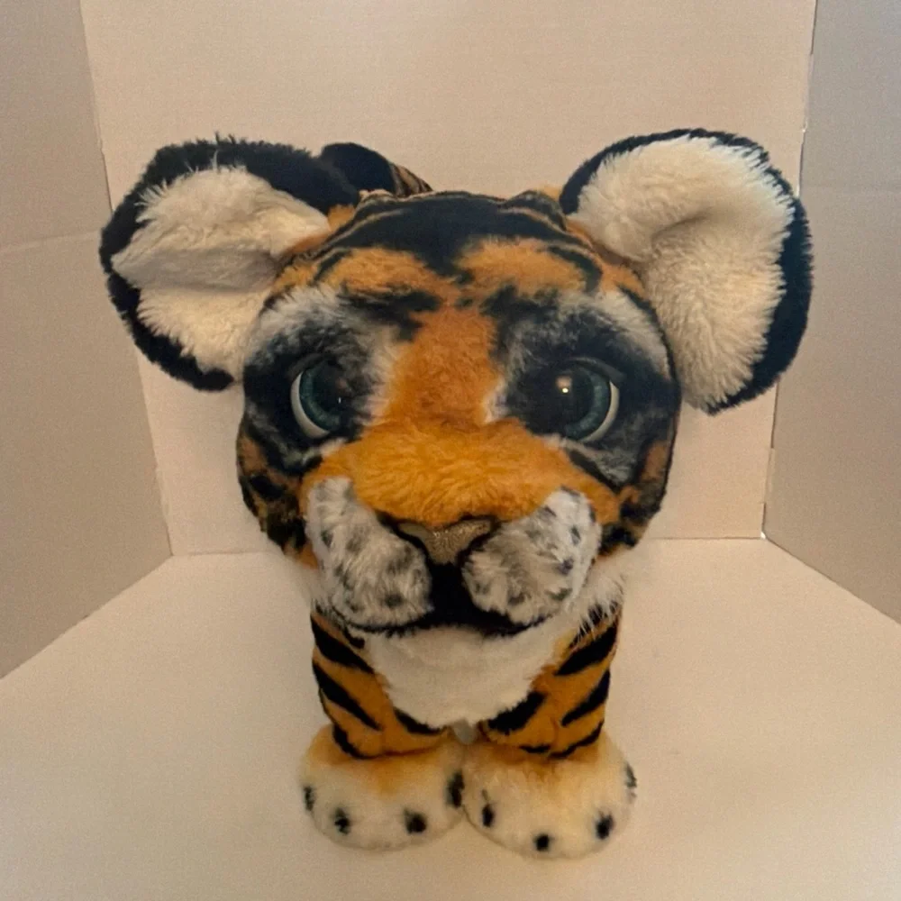 Hasbro Fur Real Roarin Tyler Playful  Tiger with Black and Orange Stripes - Picture 9 of 9